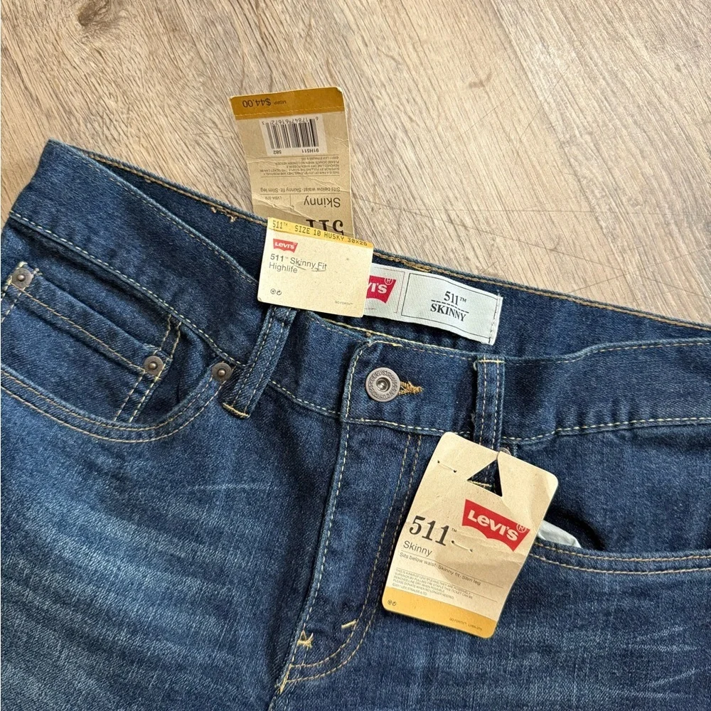 Levi’s • 511 Skinny 10 Husky